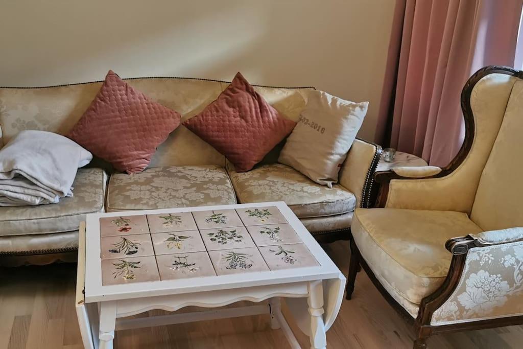 Classic Groundfloor With Patio Close To Metro * København